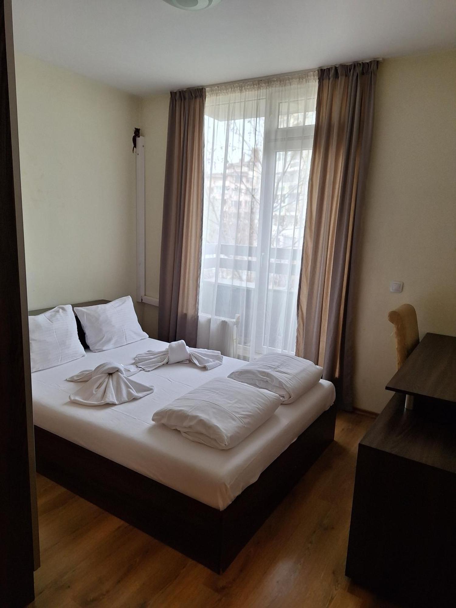 Apartments Mladost 1A Sofia Luaran gambar